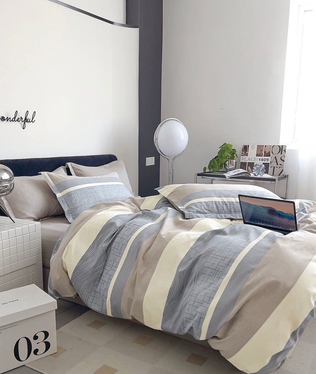 Parure De Couette Imprimé Double Face + 2 Taies D'Oreiller Volant Plat Piqué - 100% Percale Pur Coton Peigné
