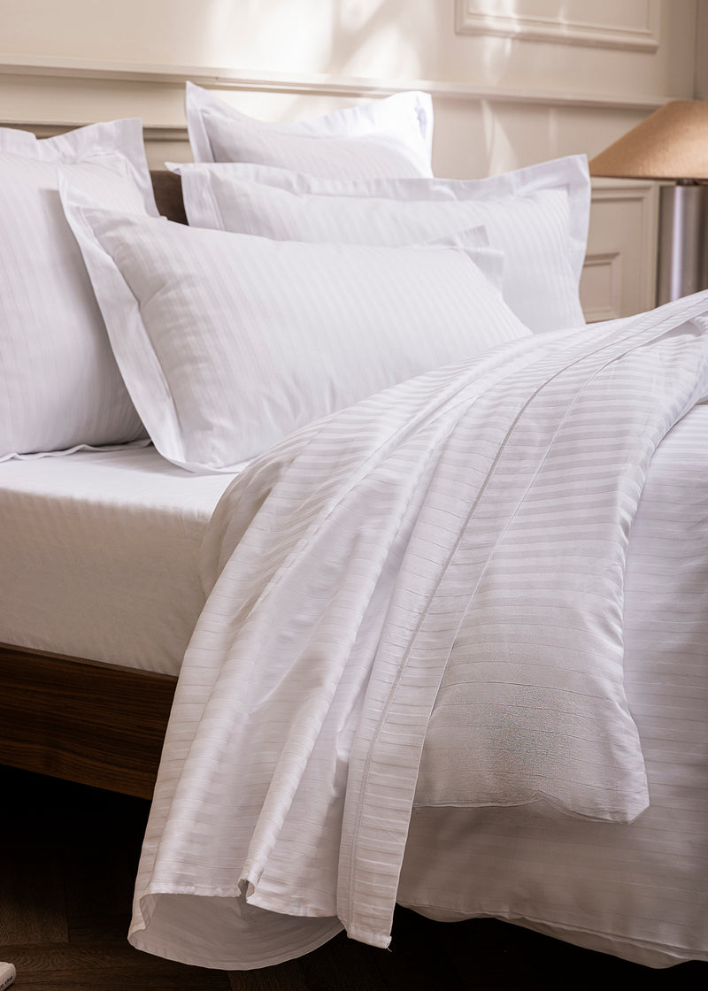 Taie D'Oreiller "Prestige" - 100% Satin De Coton Peigné Avec Fines Rayures - Blanc