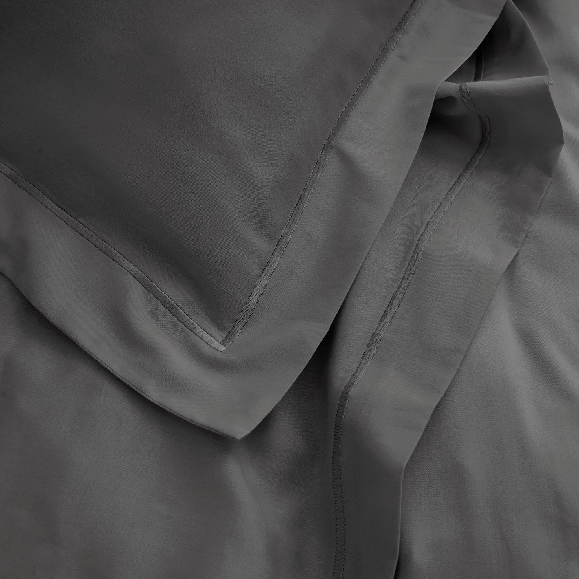 “Prestige” Pillowcase – Cotton Satin – Graphite