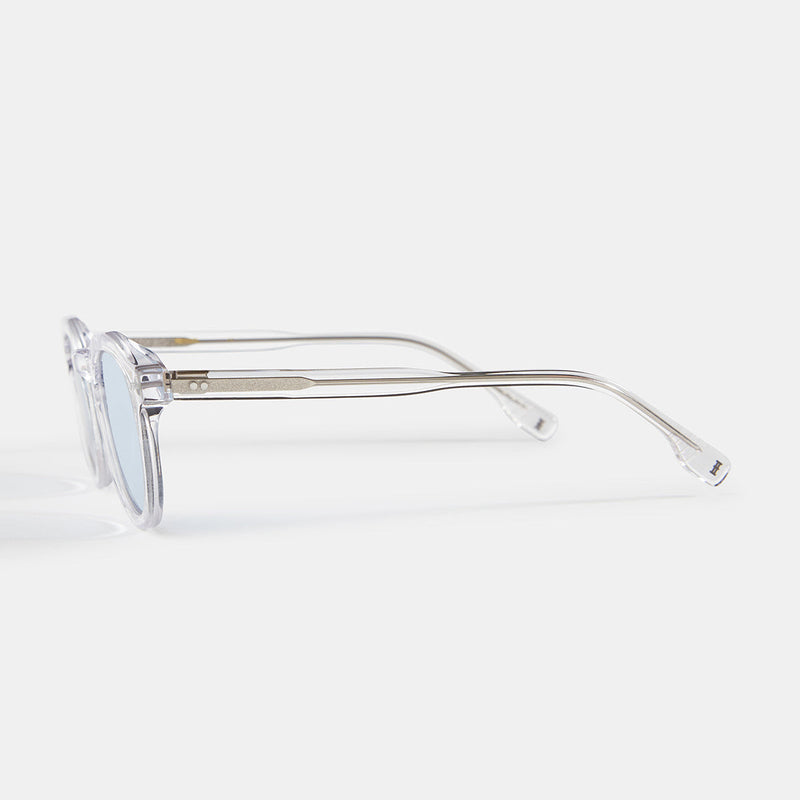 Lunette Crest