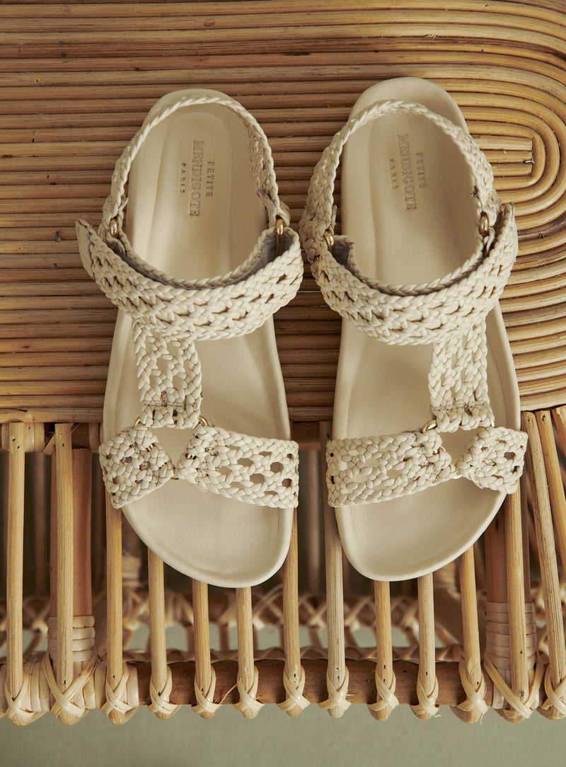 SANDALES PLATES BLANCHES CRISTINA PETITE MENDIGOTE