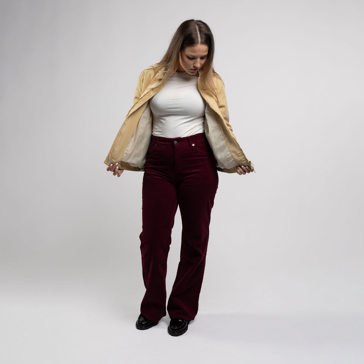Pantaloni flare prugna