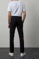 Cerrado - Pantalón Devon Slim - Negro - Hombre