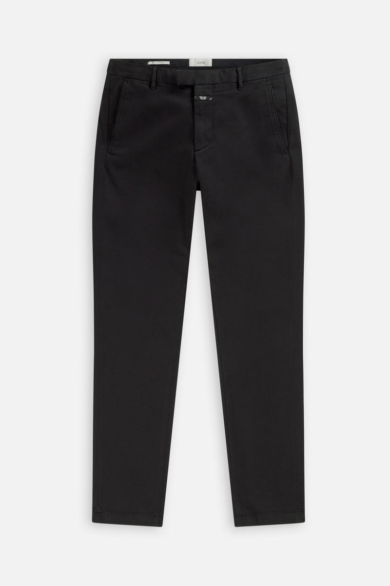 Cerrado - Pantalón Devon Slim - Negro - Hombre