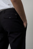 Cerrado - Pantalón Devon Slim - Negro - Hombre