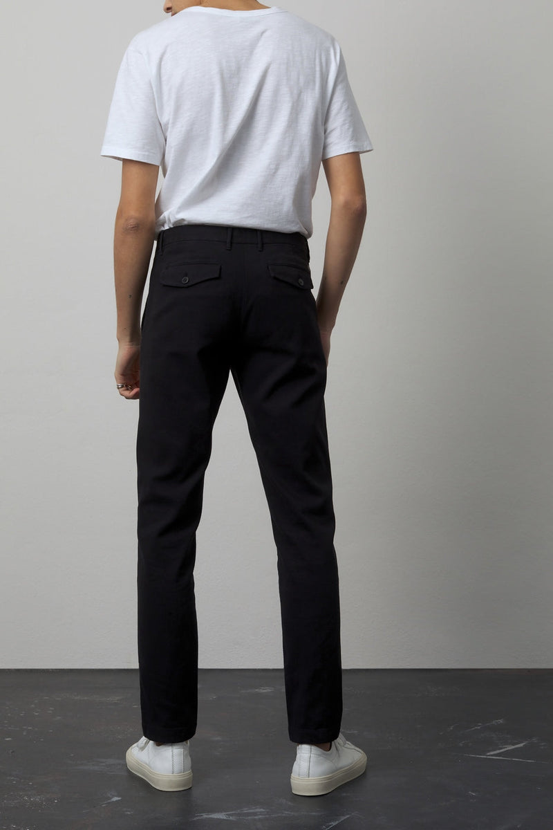 Cerrado - Pantalón Devon Slim - Negro - Hombre