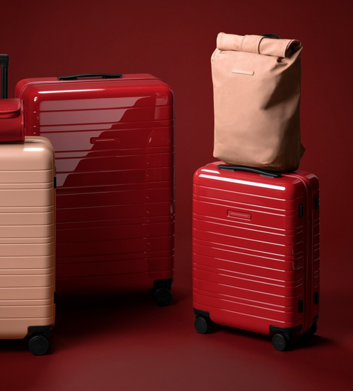 Cabin Suitcase H5 Essential - Glossy Red