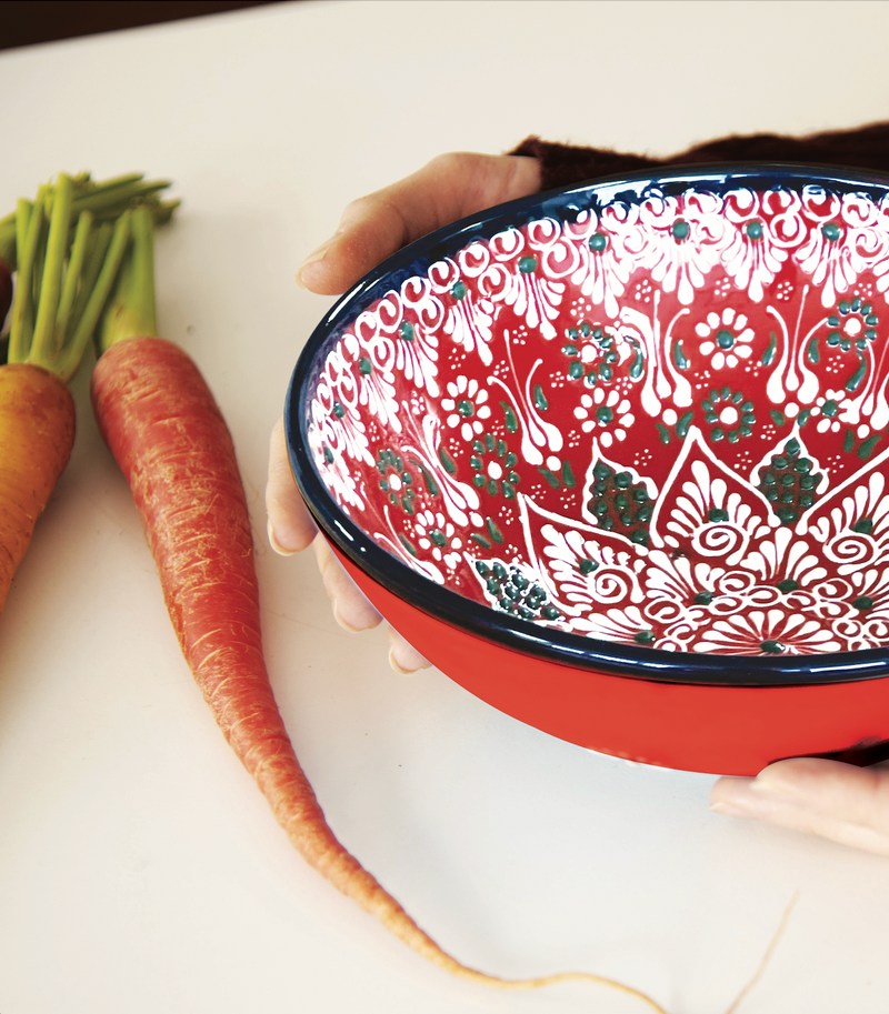 Ceramic Salad Bowl with Handmade Embossed Decoration, Ø 20 cm - Red