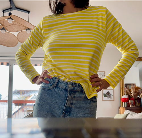 Aimée – Le Tee-Shirt Marinière D’Allaitement Ensoleillé