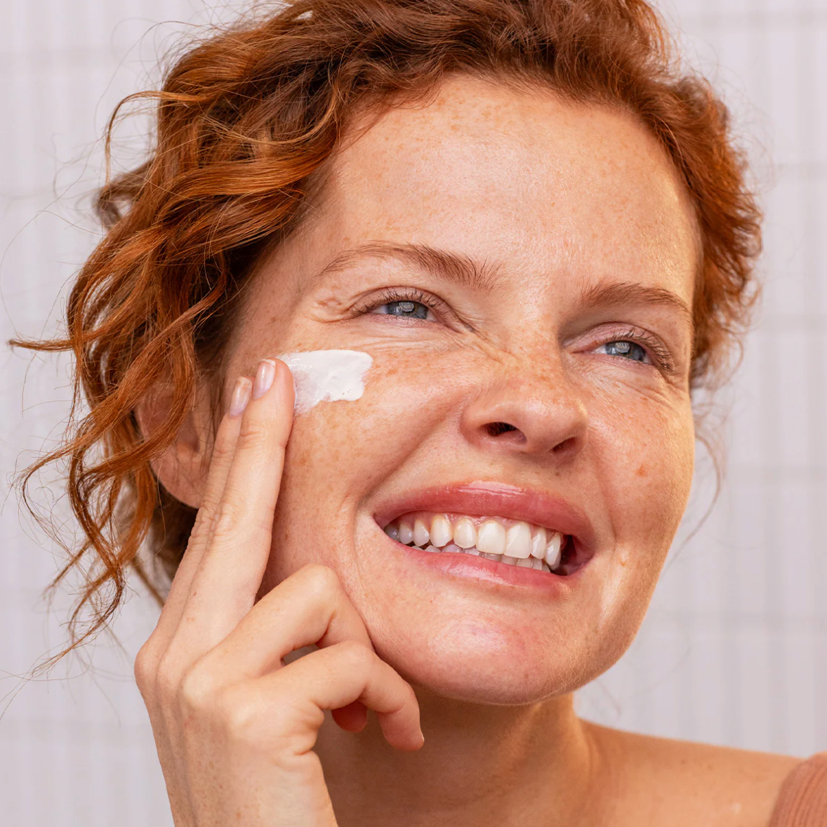 Sun Secure Photo-Age Fluido Spf50+