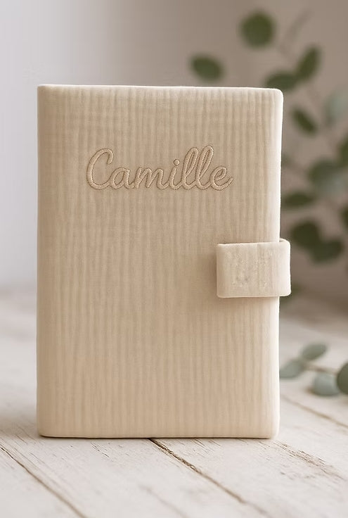 L'Essentiel - Beige Health Book Cover