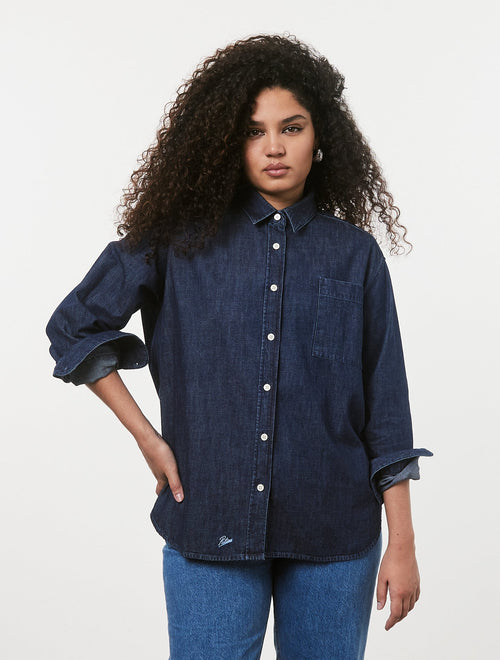 Doria wears size M, she is 1.72m tall and her usual French size is 40-42