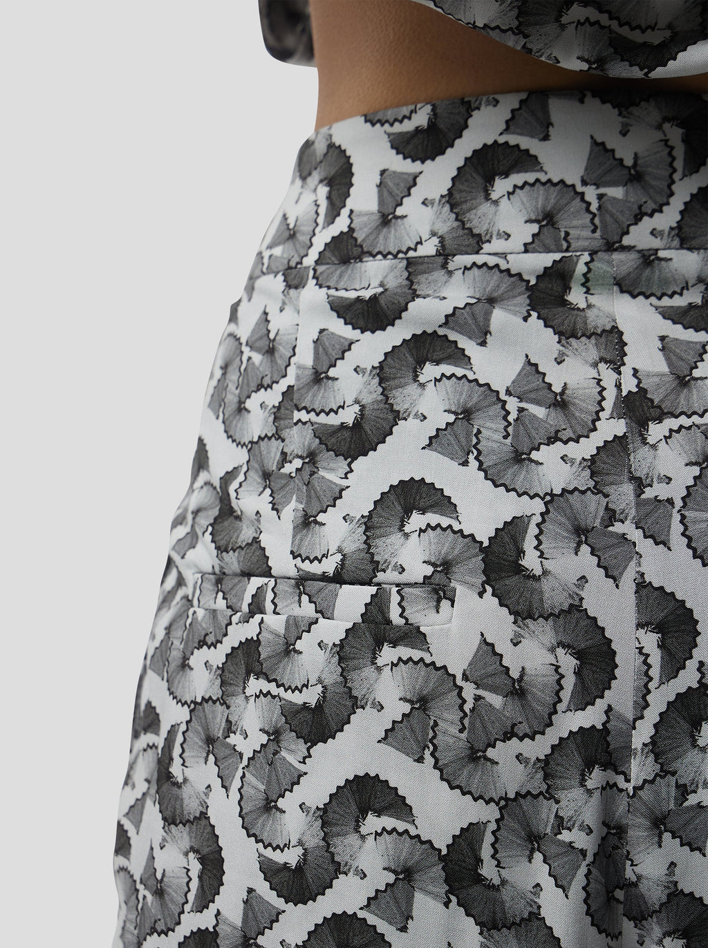 Pantalón Sakis con estampado Virutas de Plomo