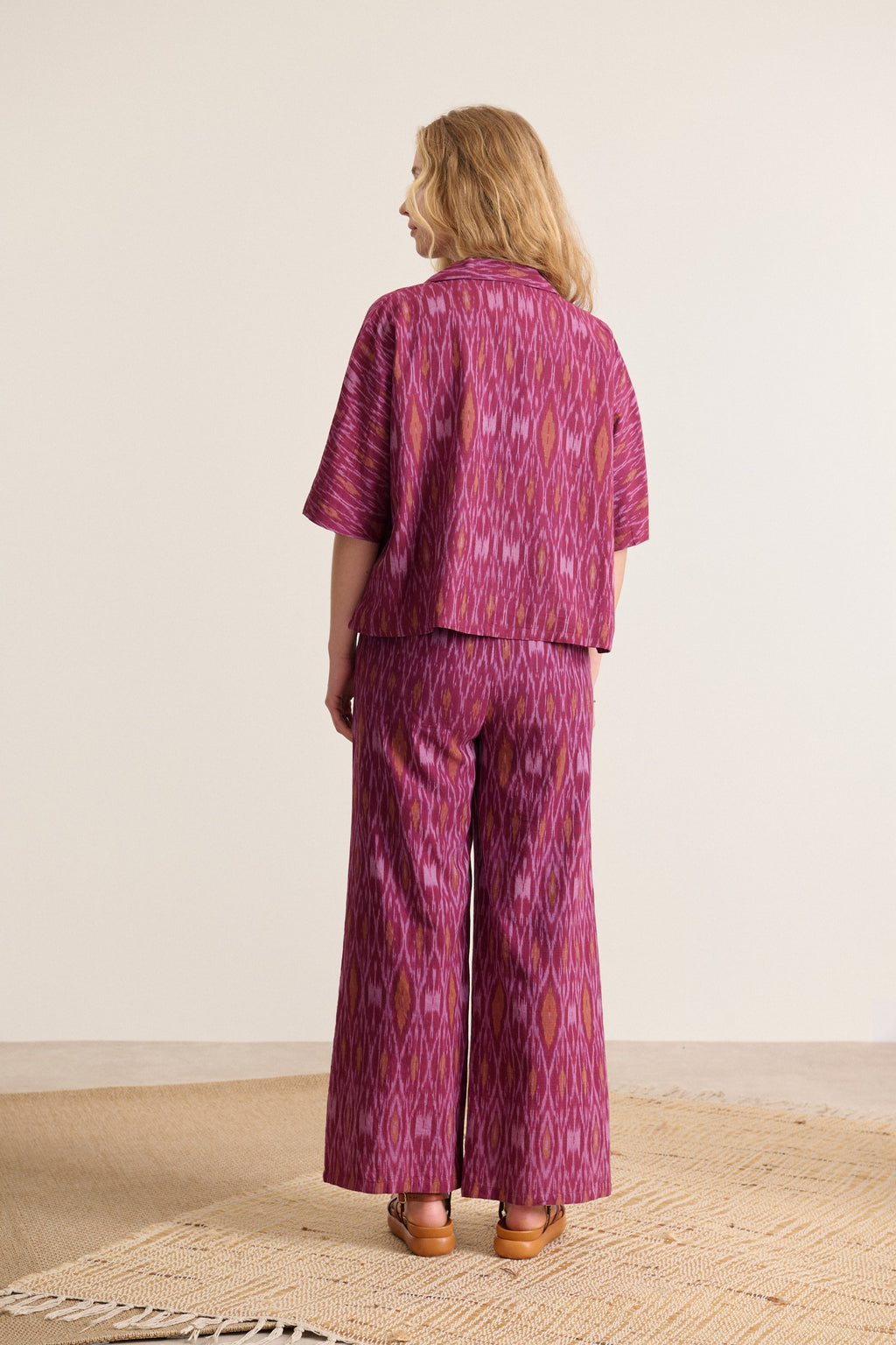 Chemise coupe ample et fluide col pyjama collection printemps été Garance Paris 