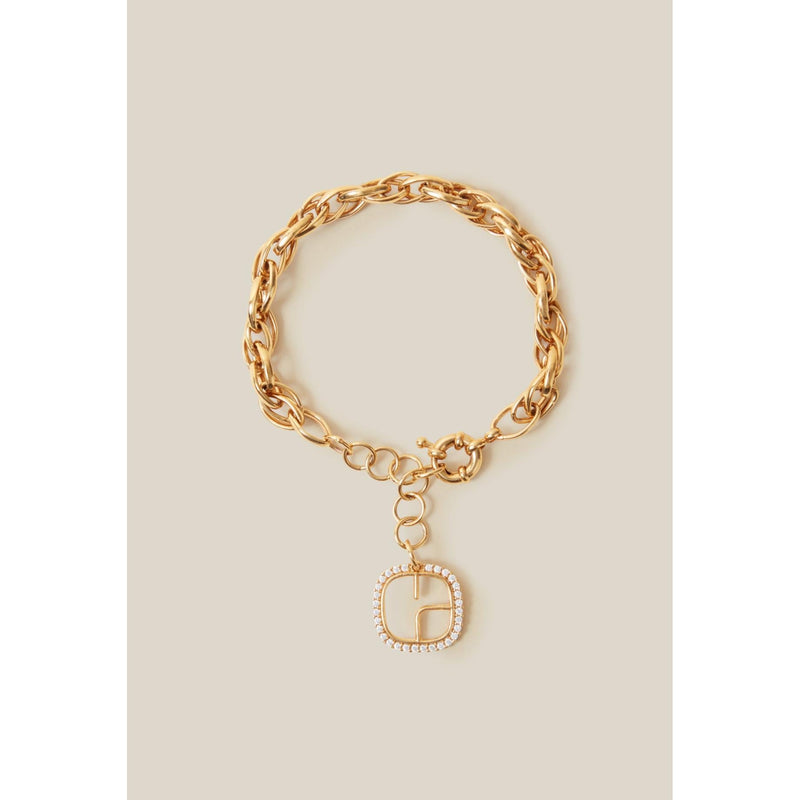 Pulsera de cadena dorada con logotipo CP
