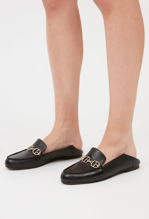 Closed Flat Shoes - Adelia - Black
