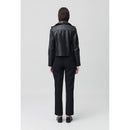 Chaqueta de cuero lisa y ajustada