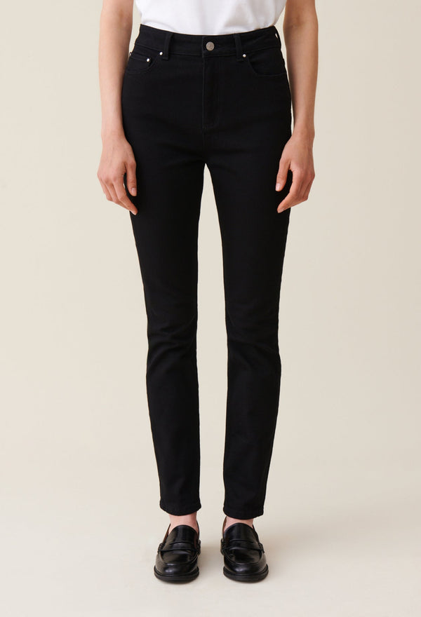 Mid-Rise Black Slim Jeans