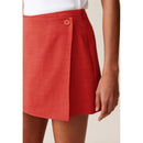 Pantalones cortos con falda cruzada