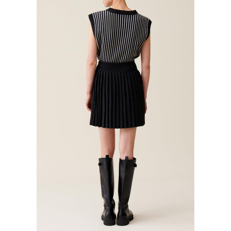 Short Heather Gray Knit Skirt