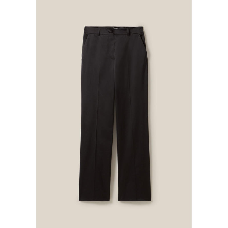 Pantalón recto ajustado de raso negro
