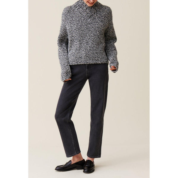 Grey Chunky-Knit V-Neck Jumper