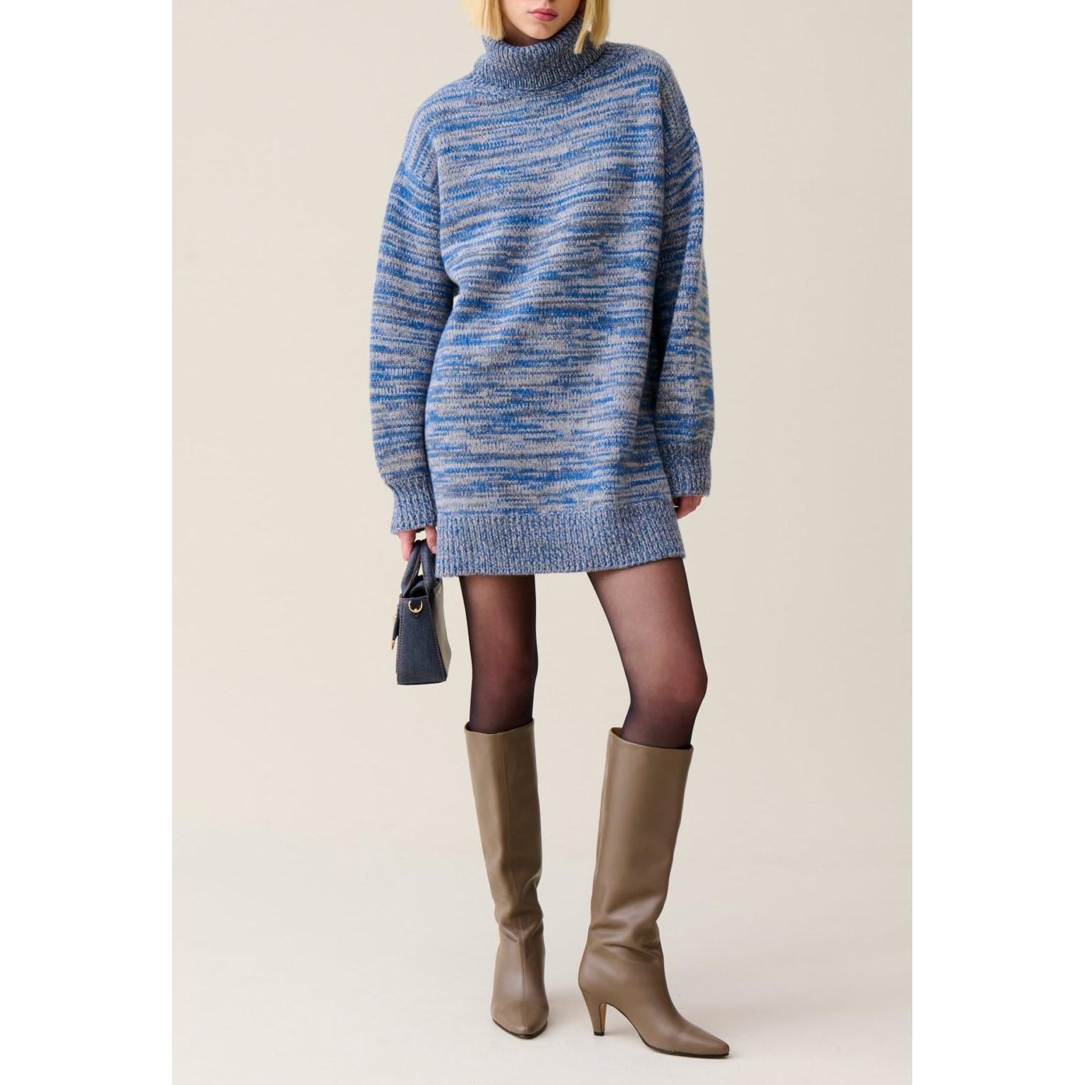 Robe Courte Laine Col Roulé
