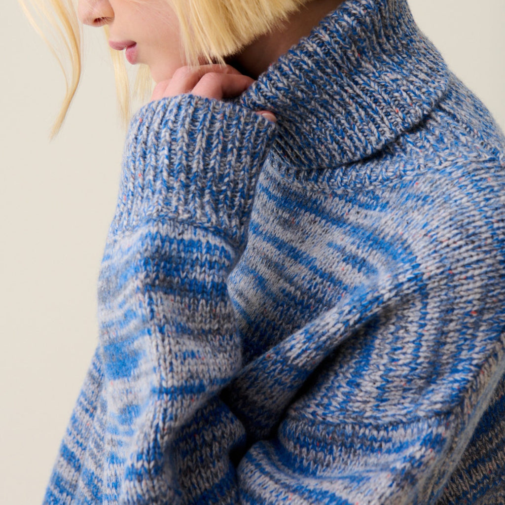 Robe Courte Laine Col Roulé