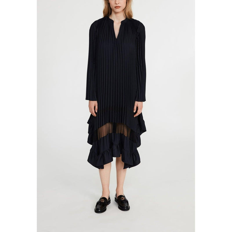 Vestido plisado con volantes