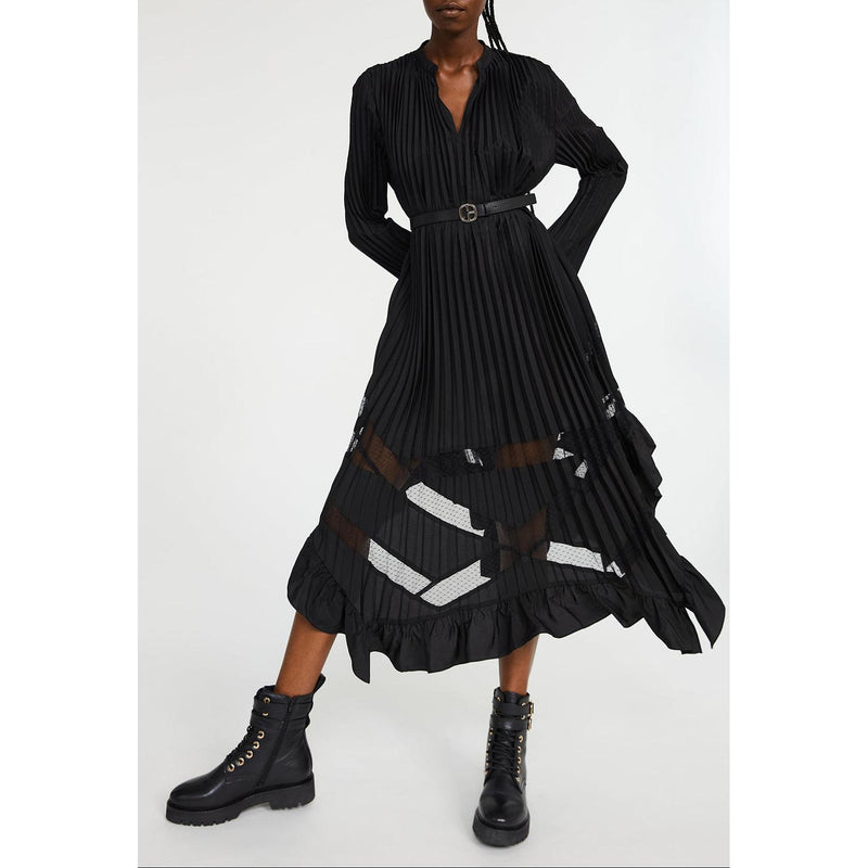 Robe Noire Longue Plissée À Volants