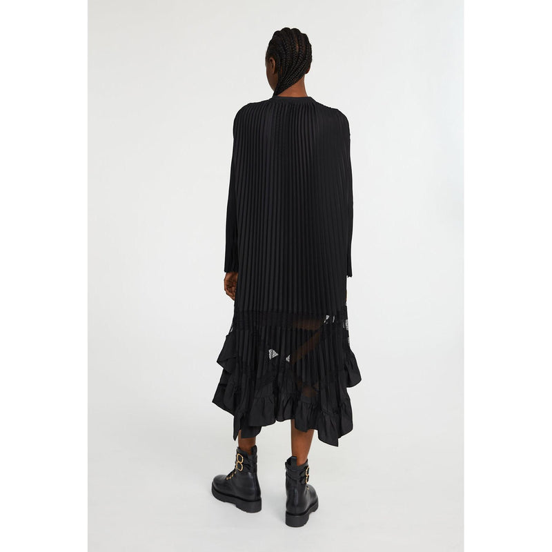 Robe Noire Longue Plissée À Volants