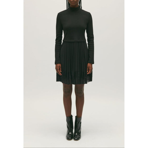 Black Pleated Short Twist Dress