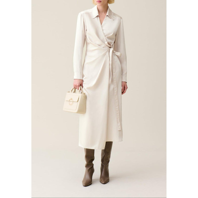 Vestido midi cruzado