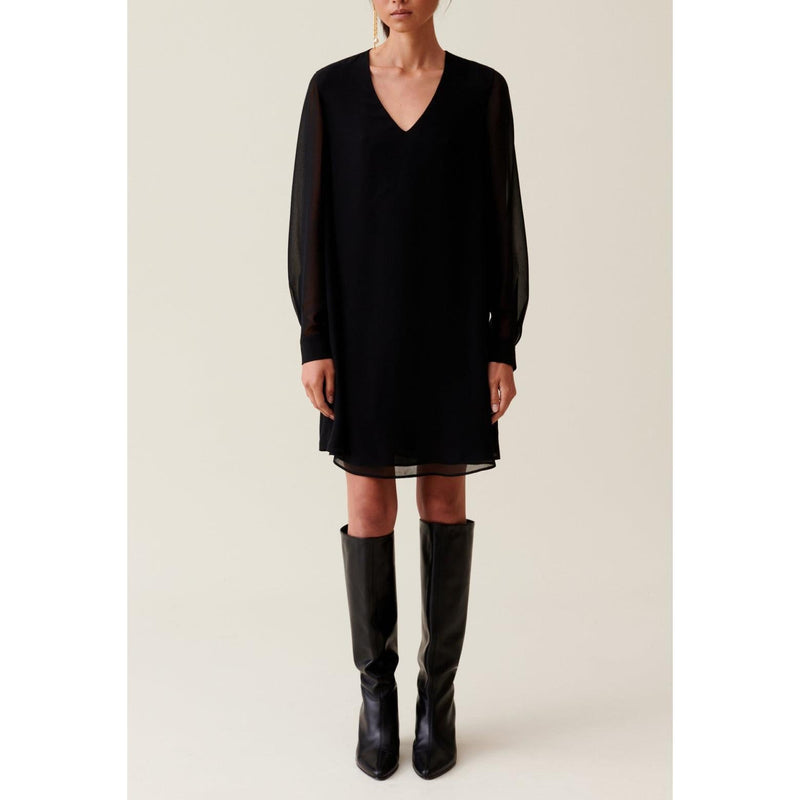 Vestido Babydoll Corto Y Fluido Negro