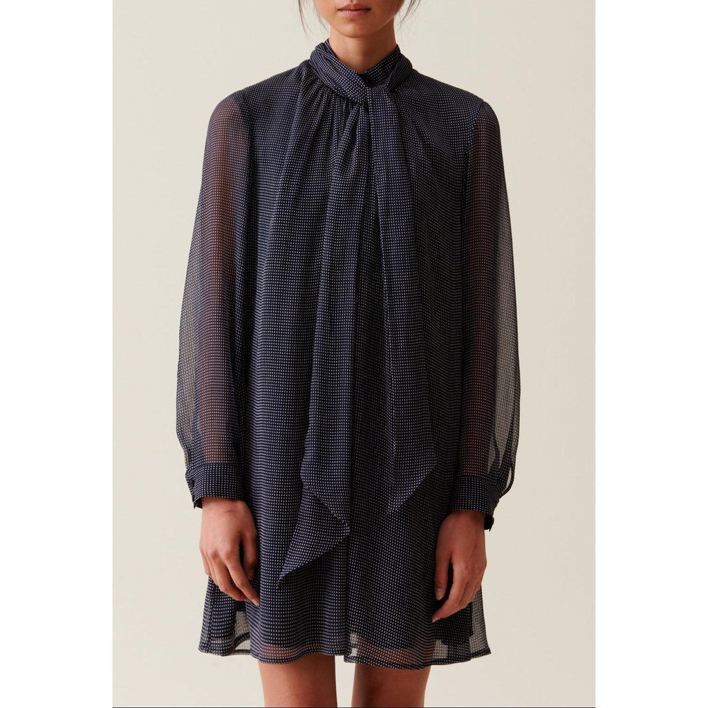 Robe Fluide Col Lavallière