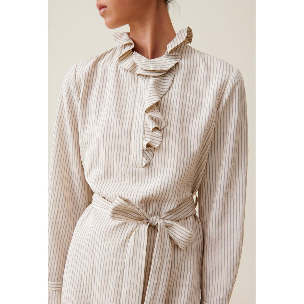 Robe Rayée Col Volanté