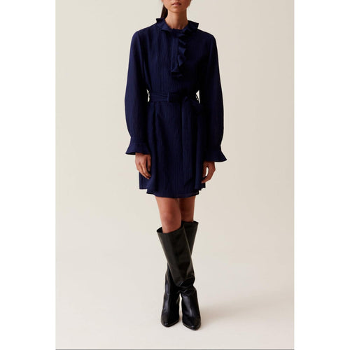 Vestido con volante de rayas azul marino