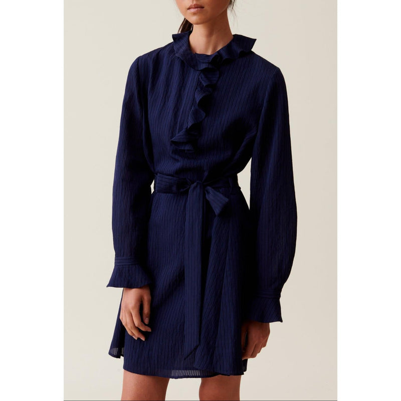 Vestido con volante de rayas azul marino