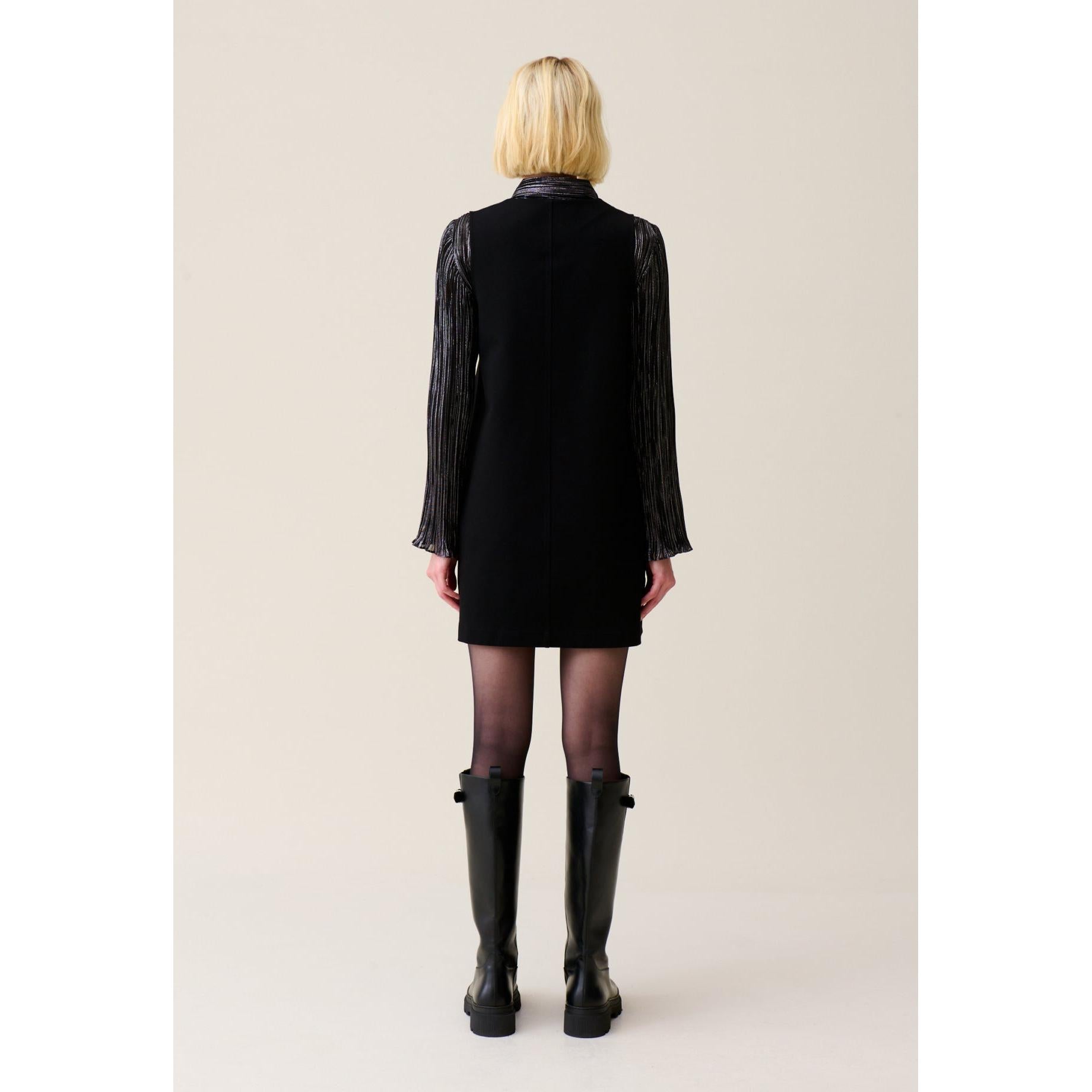 Robe Courte Sans Manches