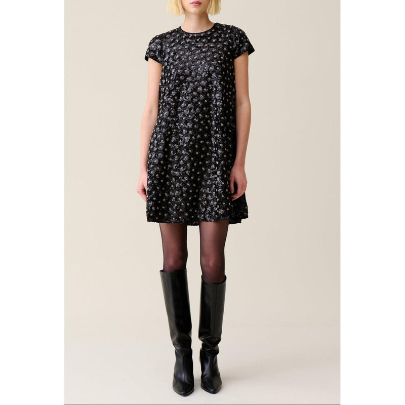 Vestido babydoll corto bordado