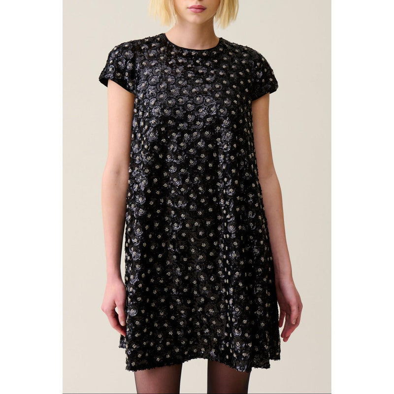 Vestido babydoll corto bordado