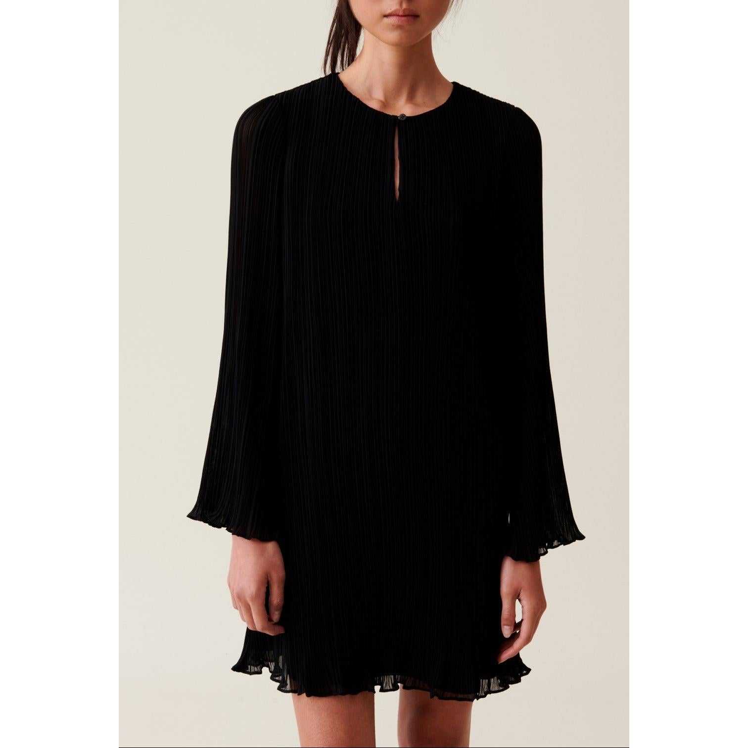 Robe Courte Plissée Manches Longues