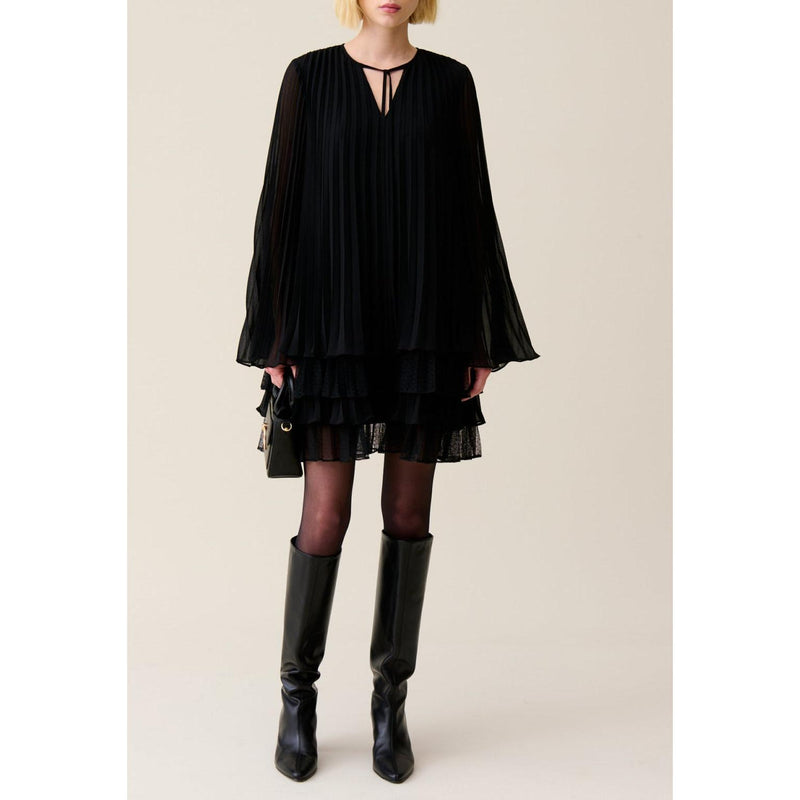 Robe Courte Noire Volantée