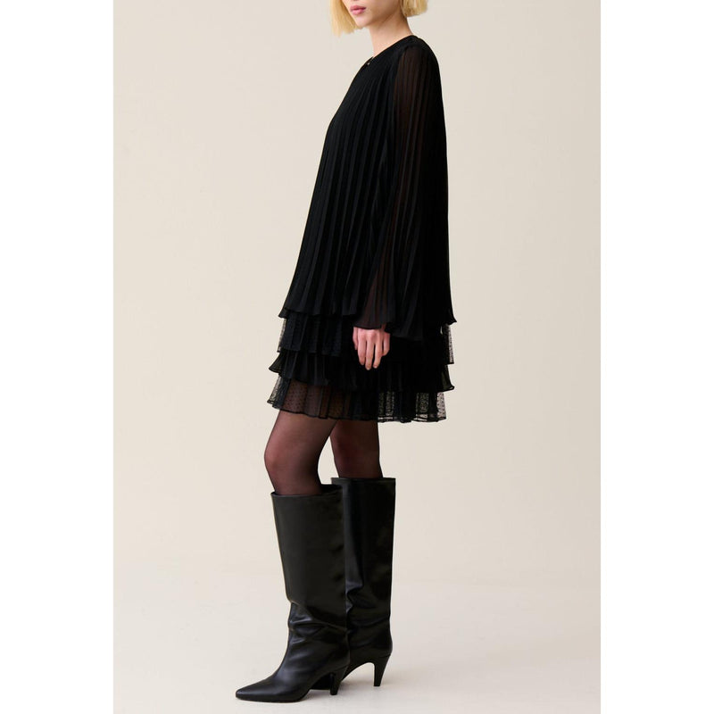 Robe Courte Noire Volantée