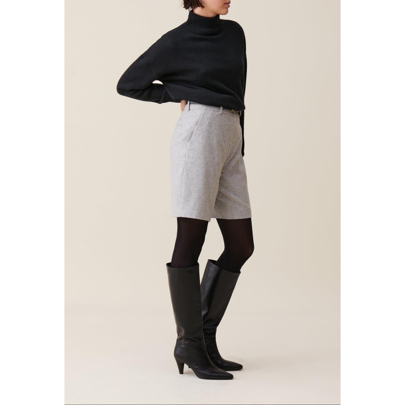 Bermudas Rectas Gris Claro