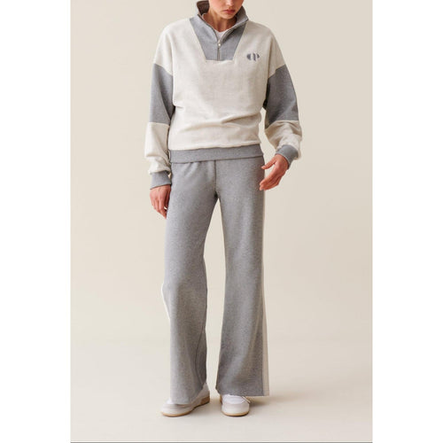 Sudadera con cremallera y cuello alto