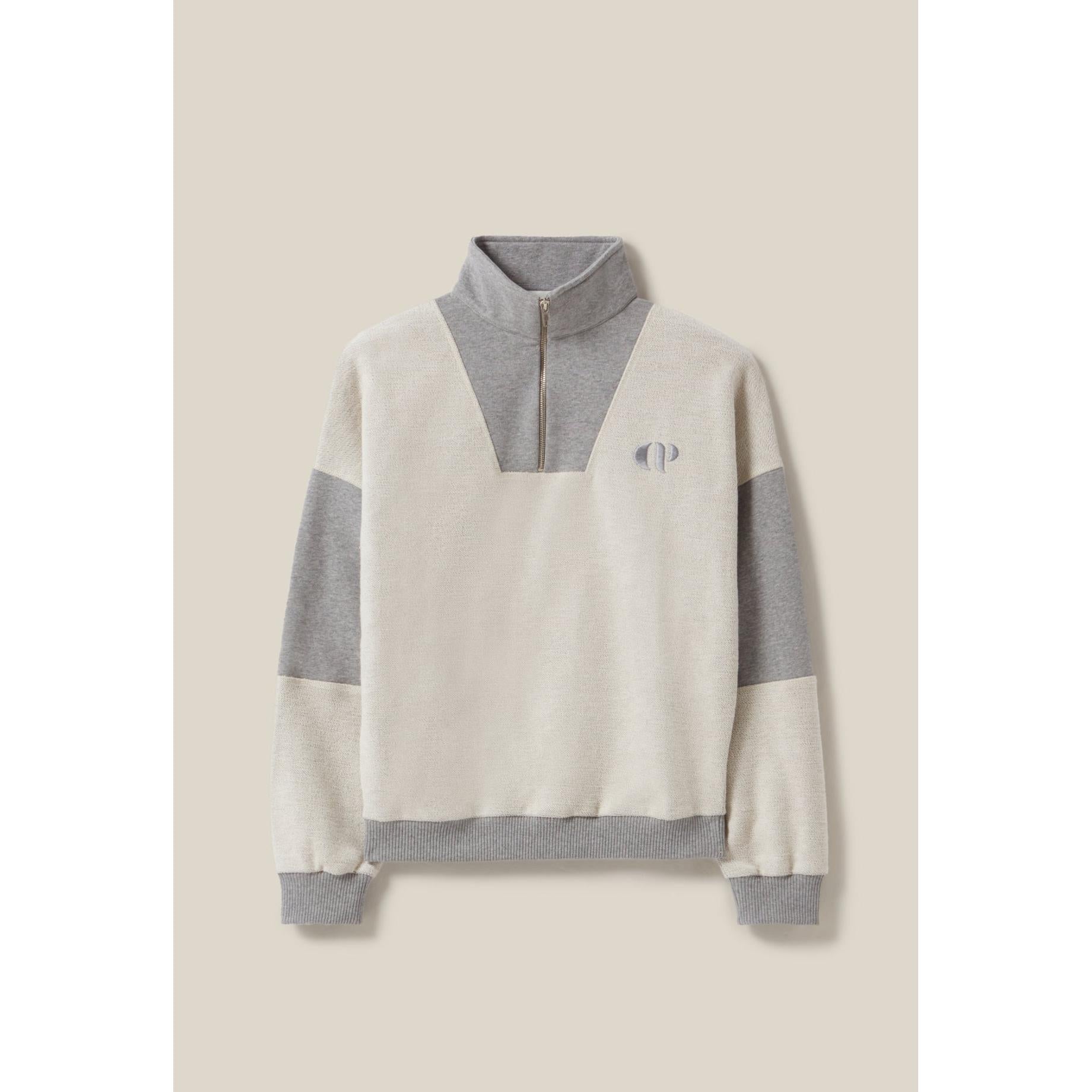Sudadera con cremallera y cuello alto