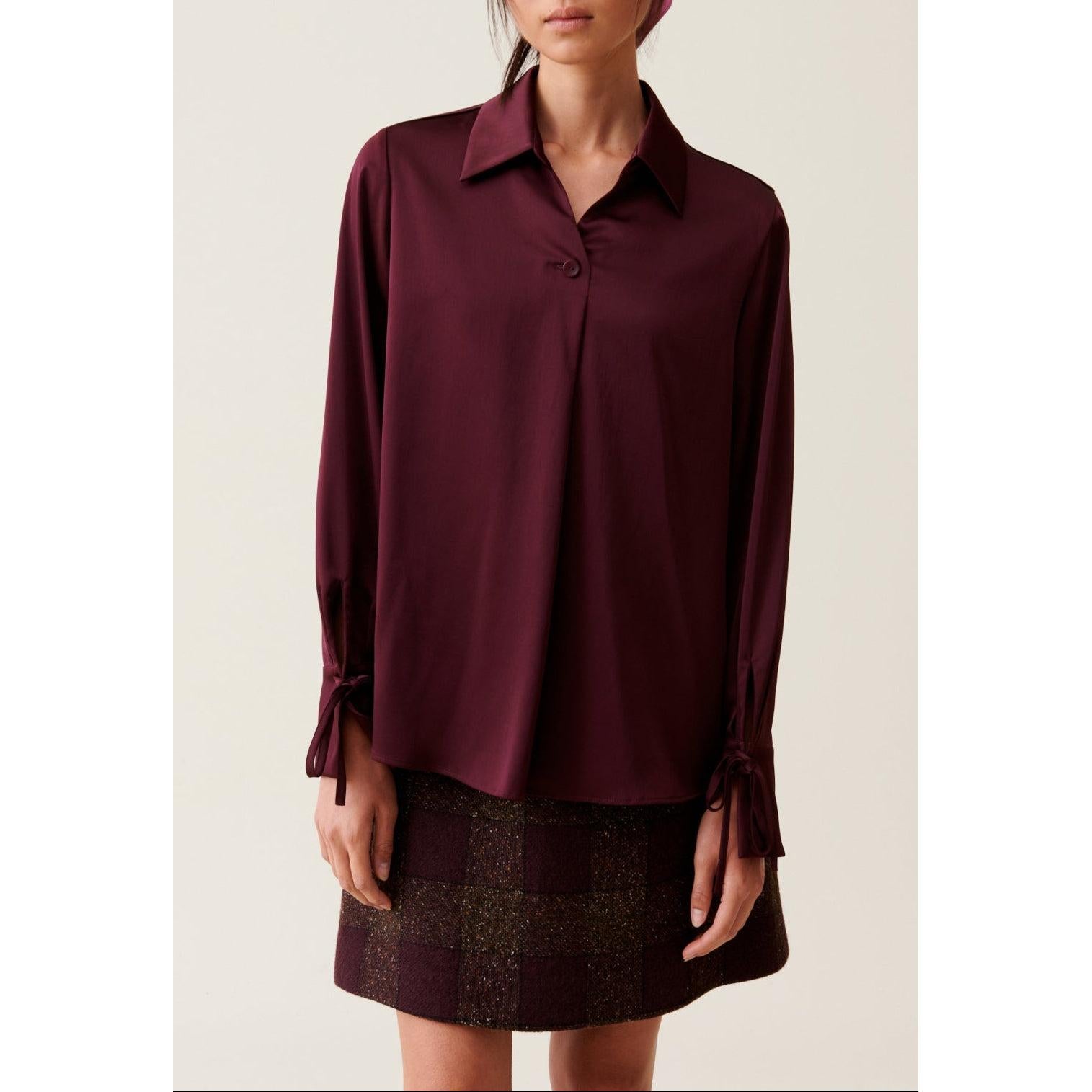 Blusa Fluida Cuello Abierto