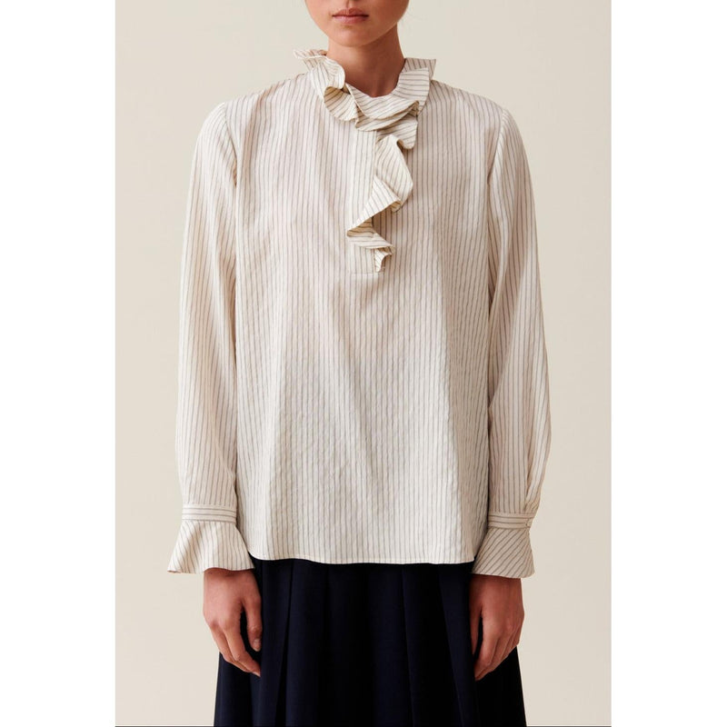 Blusa De Rayas Con Múltiples Volantes