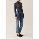 Top ajustado con cuello alzado